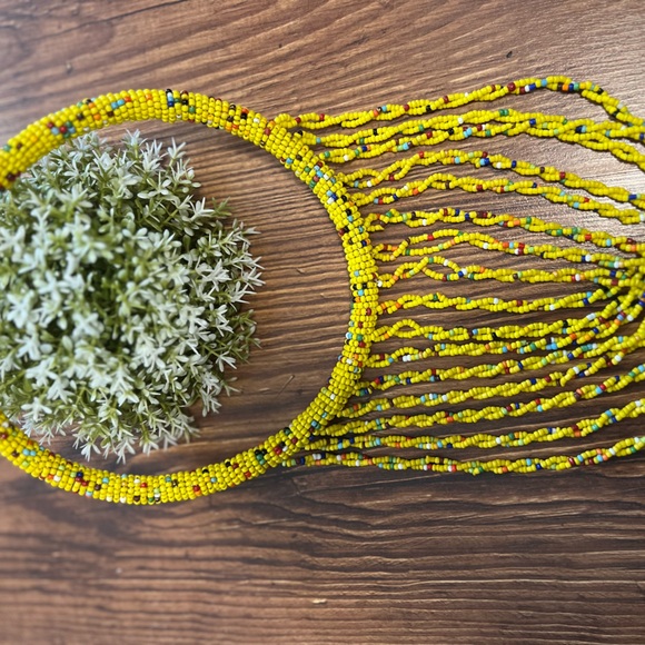 Beaded necklace - Picture 2 of 3